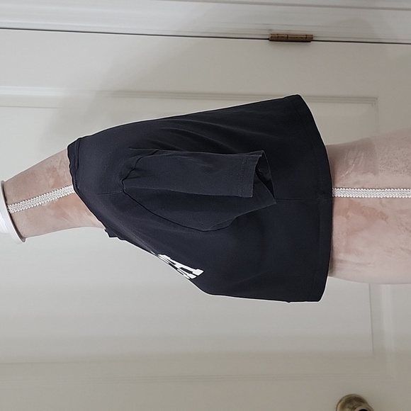 Divided by H&M Size S Black Cropped T-Shirt "Long Beach 1998" Vinyl Graphic - Picture 2 of 10